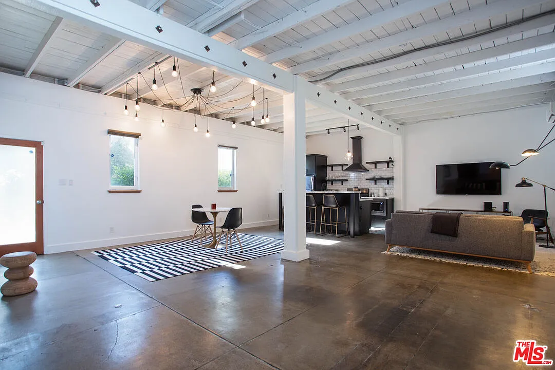 1 bed, 1.0 bath, 1000 sqft, $2,950 — Photo 3