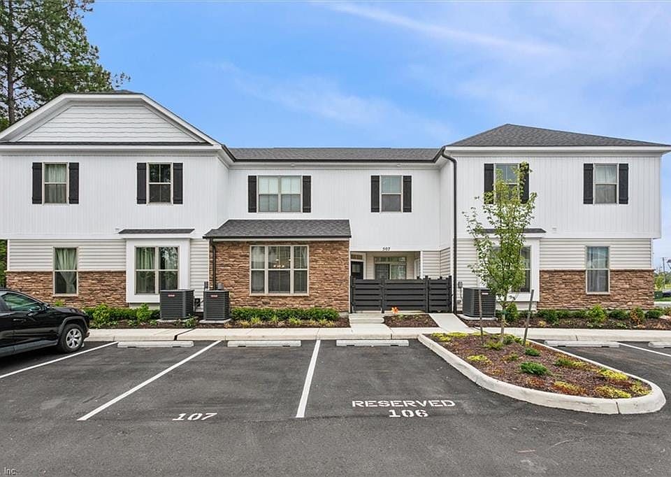 1st image of 507 Kathy Ann Way W