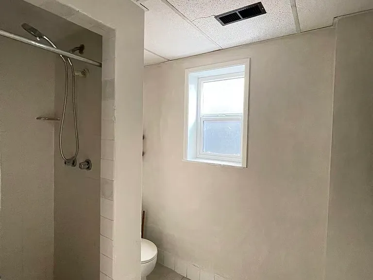 100 Sea Ave — Photo 9