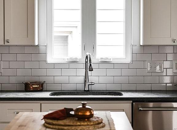 3rd image of 6508 Kensington Ave