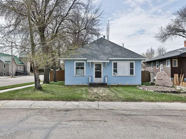 132 N 3rd Ave NE, Milk River, AB T0K 1M0