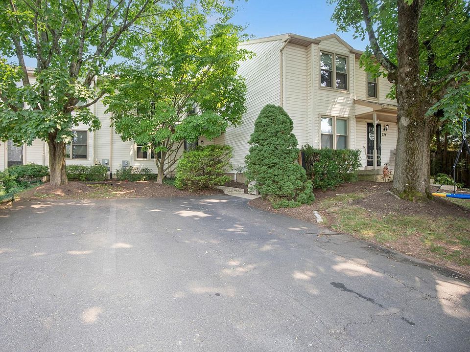 1st image of 226 Inverness Cir