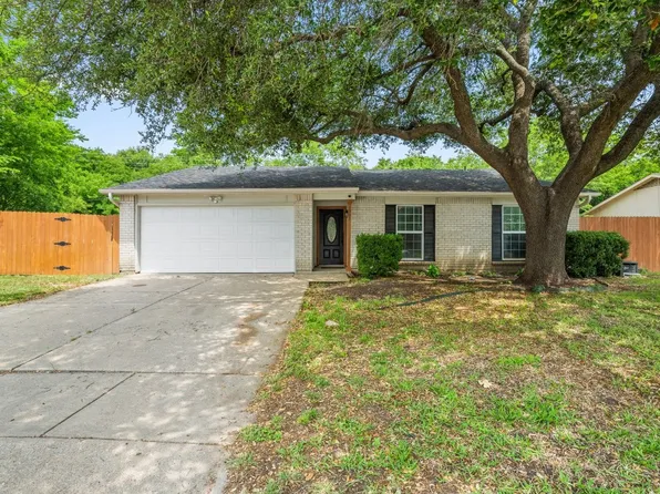1903 Spies Springs Ct, Arlington, TX 76006