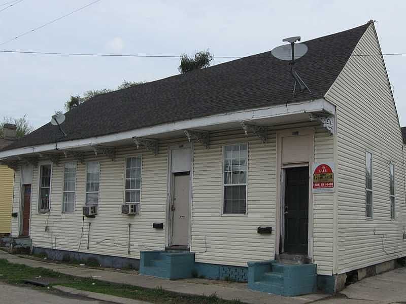 2nd image of 2401 1st St