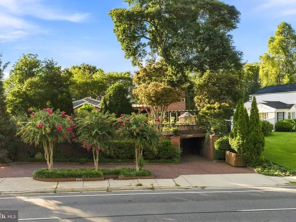 4105 E West Hwy, Chevy Chase, MD 20815