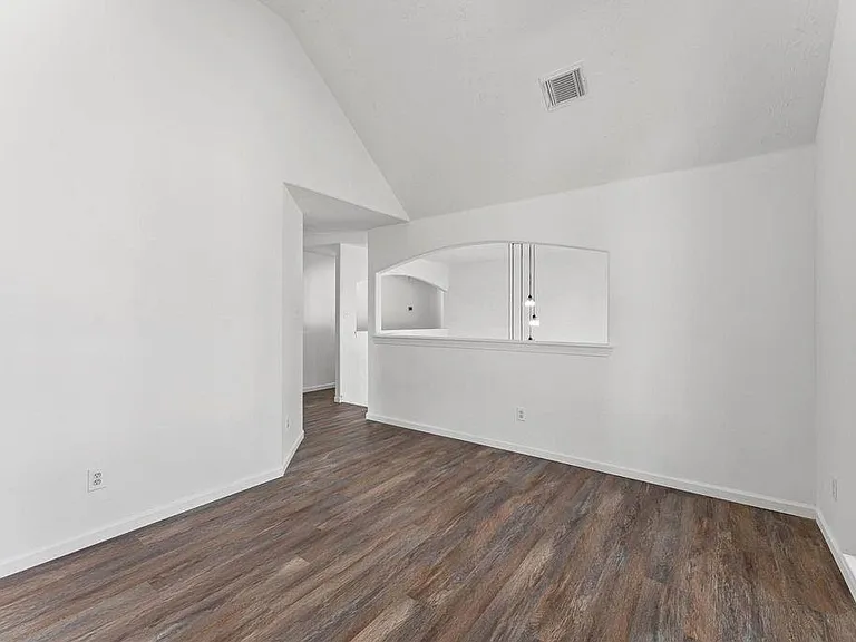 2830 Fern Hill Dr — Photo 10