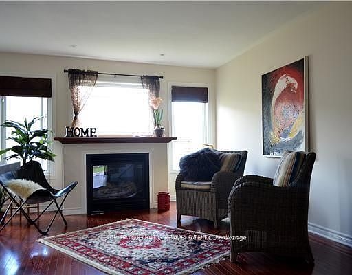 5th image of 619 Spikemoss Pl