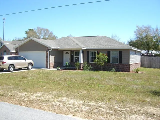 1405 Pine St — Photo 2