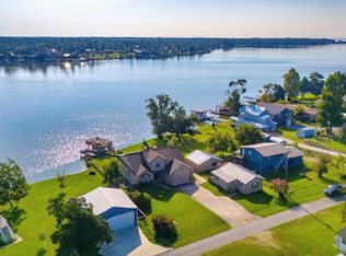 111 7th Ave, Onalaska, TX 77360