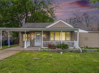 710 W Cedar St, Olathe, KS 66061