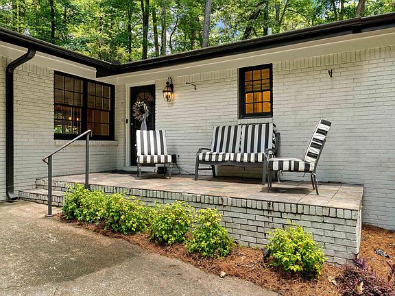 3rd image of 3641 Leslie Ann Rd