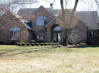 6157 Nottingham Pt #9, Brighton, MI 48116