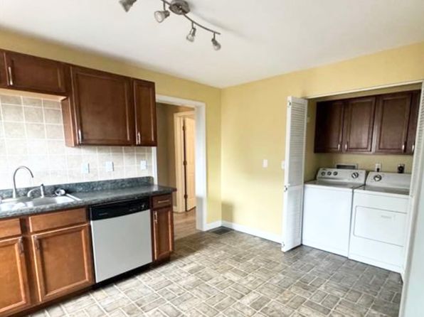 1055 First Capitol Dr #2F