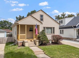 8324 W North Ave, Wauwatosa, WI 53213