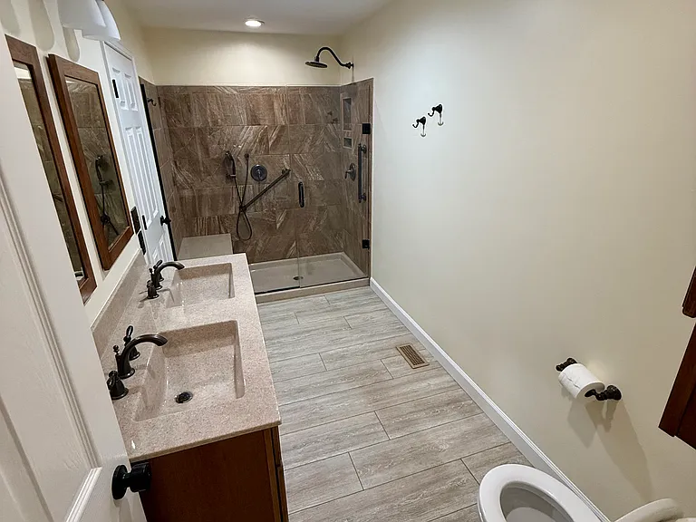 Main Floor Bathroom