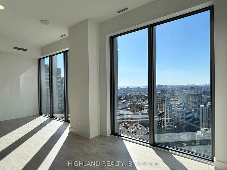 8 Cumberland St #3802 — Photo 23