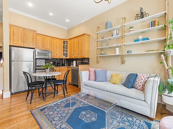 5th image of 31 Hanson St APT 3