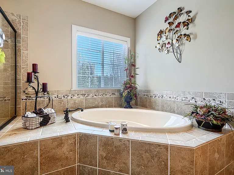 1319 Martin Meadows Dr — Photo 90
