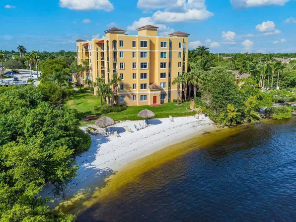 1000 Scotia Drive #302, Hypoluxo, FL 33462