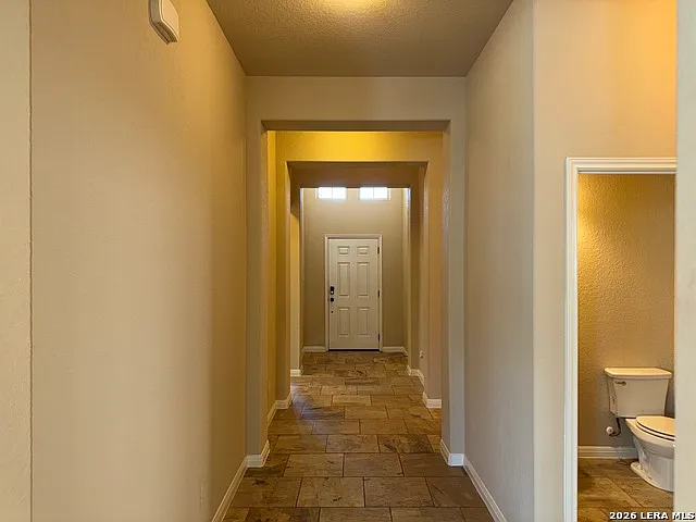 5 bed, 3.5 bath, 2782 sqft, $3,000 — Photo 3
