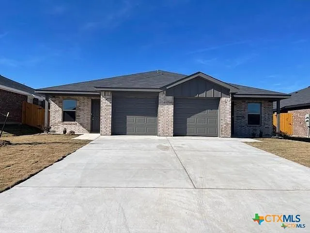 3 bed, 2.0 bath, 1335 sqft, $1,425 — Photo 1