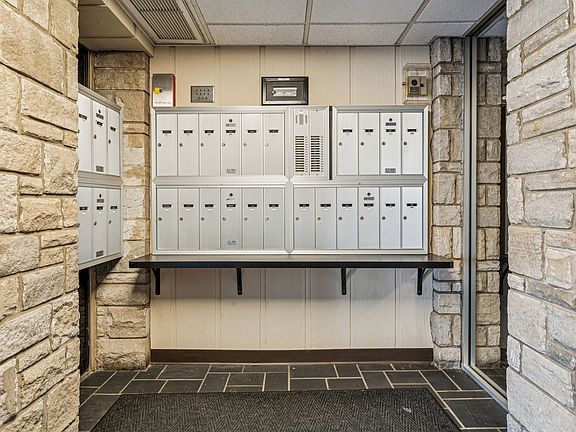 3rd image of 500 Thames Pkwy APT 3G