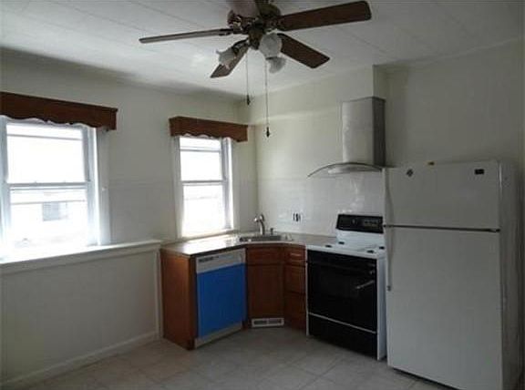 4th image of 4 Winship Pl
