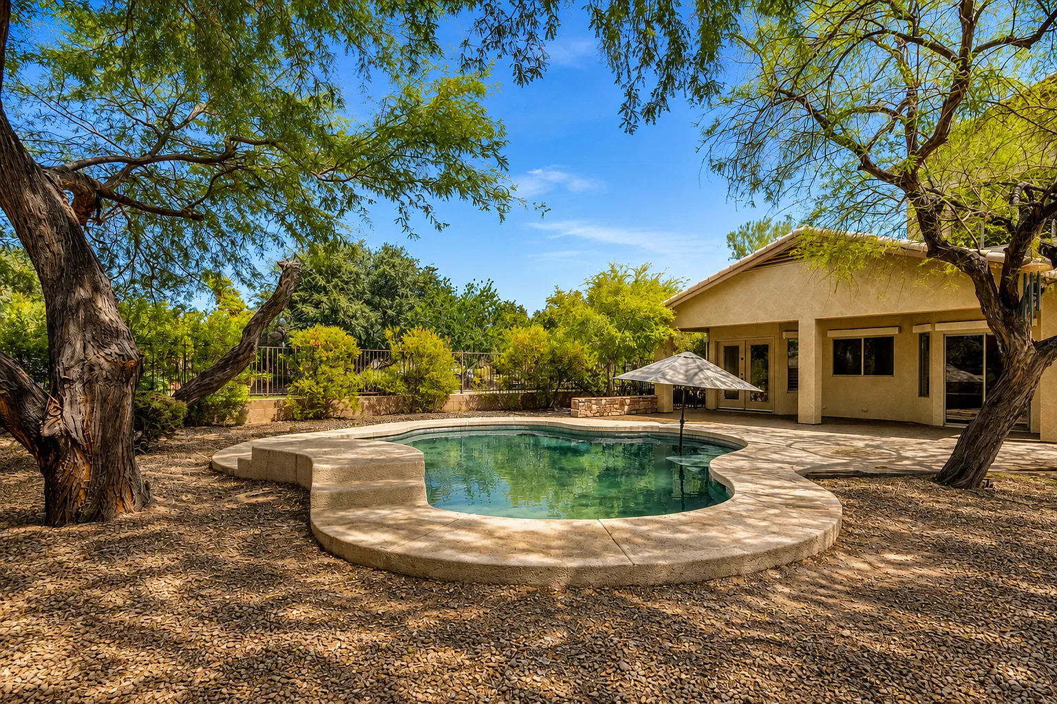 4 bed, 2105 sqft, $2,999 — Photo 3