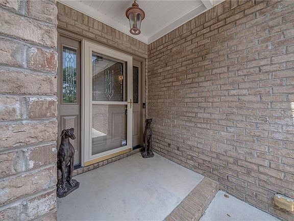 2nd image of 4001 Briarwood Ave