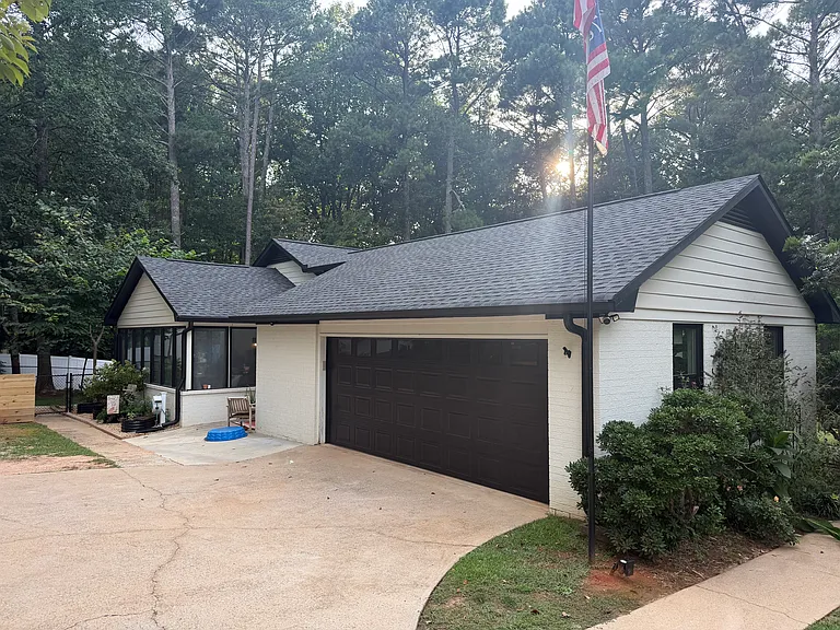1120 Creek Bridge Dr — Photo 2