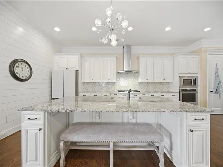 5869 Chickasaw Ln — Photo 3