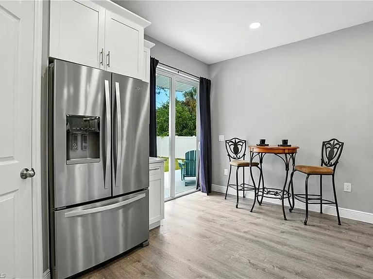 10140 Carolina St — Photo 15