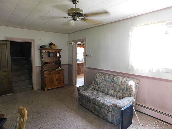 2nd image of 710 N Harrison St