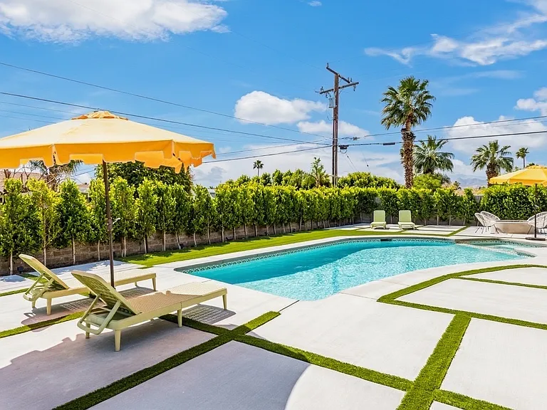2240 N San Gorgonio Rd — Photo 26