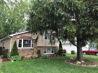 142 E Maple Ave, Mundelein, IL