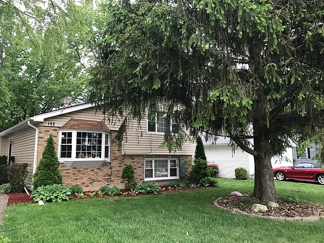142 E Maple Ave photo 1