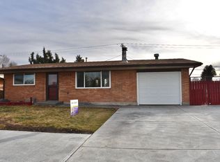 2710 E 17th St, Ammon, ID 83406