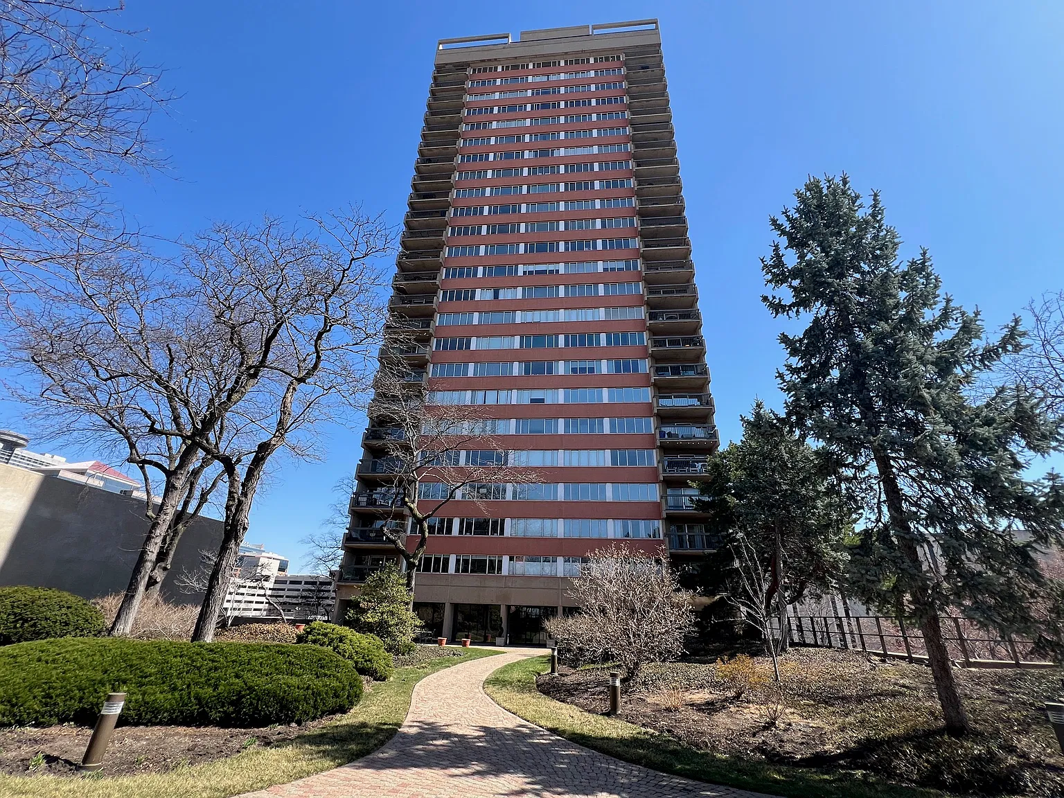 2 bed, 1848 sqft, $3,425 — Photo 2