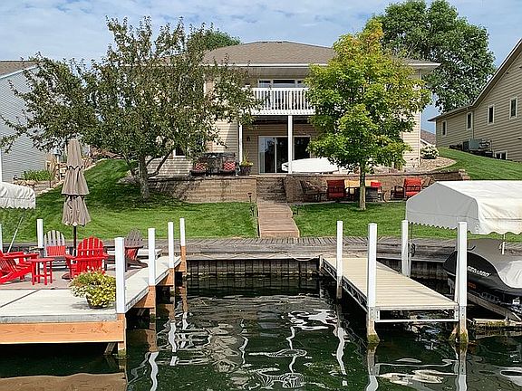 3rd image of 15533 Harbor Dr