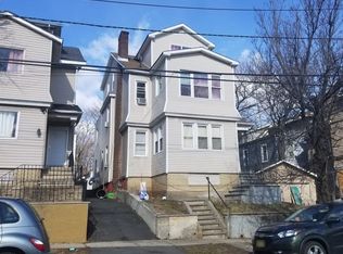 47 Parkview Ter, Newark, NJ 07112