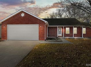 917 Mayfair Dr, Belleville, IL 62221