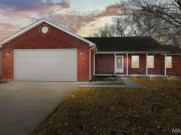 917 Mayfair Dr, Belleville, IL 62221