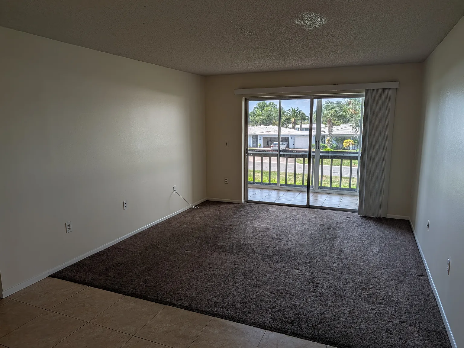 2 bed, 876 sqft, $1,675 — Photo 2