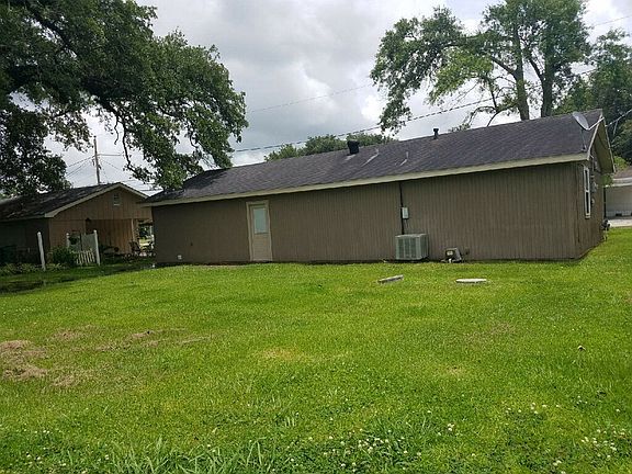 2nd image of 107 Half Oak Dr