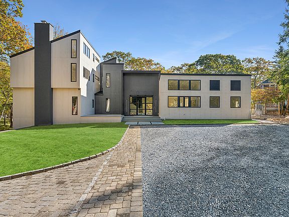 3rd image of 12 Plume Grass Way