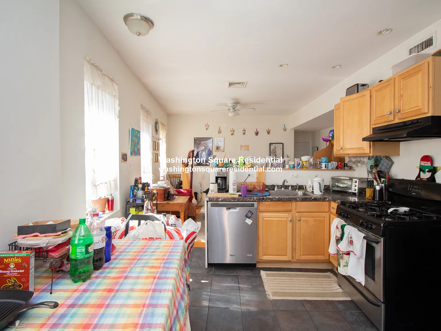 3 bed, 1.0 bath, $3,000 — Photo 4