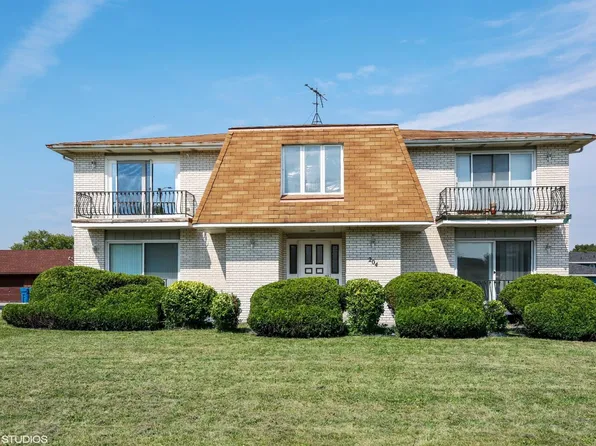 204 Plum Creek Dr, Schererville, IN 46375