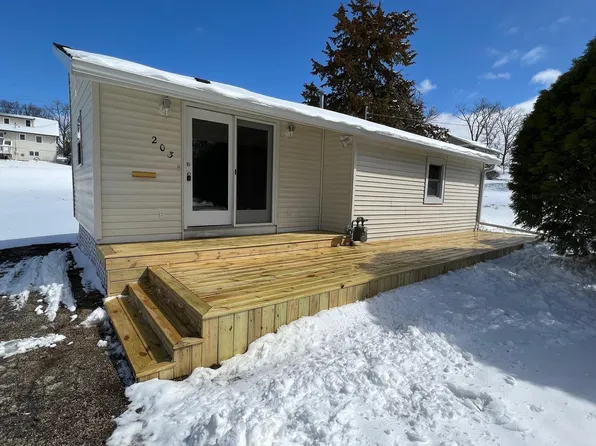 203 Otter St, West Union, IA 52175