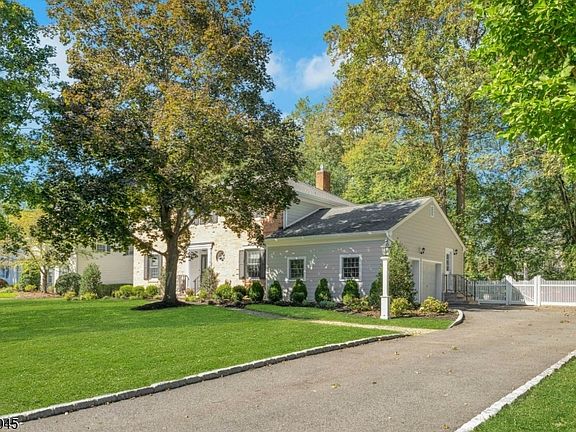 2nd image of 24 Westminster Rd