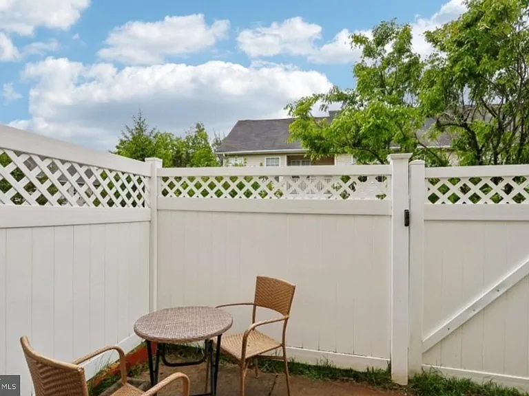 17 Miller Cir — Photo 29